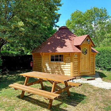 Camping Le Vallage Attigny Luaran gambar