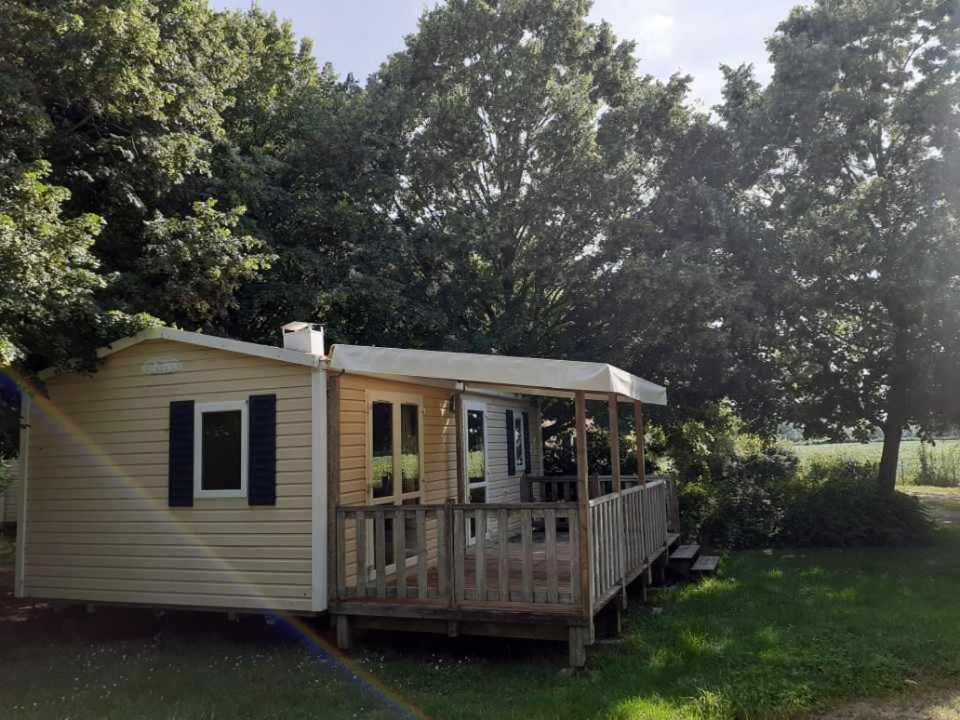 Camping Le Vallage Attigny Luaran gambar